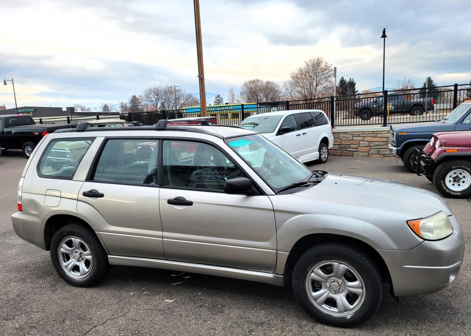 2006 Grey /Tan Subaru Forester 2.5X (JF1SG63606G) with an 2..5L H4 engine, 5 Speed Manual transmission, located at 450 N Russell, Missoula, MT, 59801, (406) 543-6600, 46.874496, -114.017433 - Great Running Subaru. 1 Owner. All Wheel Drive. 5 Speed Manual Transmission. Air. Cruise. Tilt. AM FM CD Player. - Photo#2